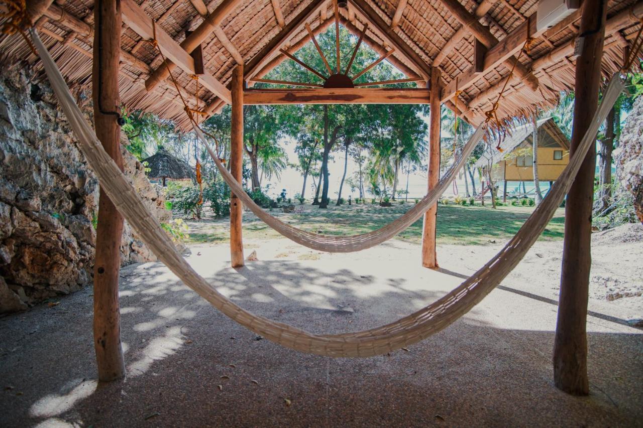 Sangat Island Dive Resort Coron Exterior photo