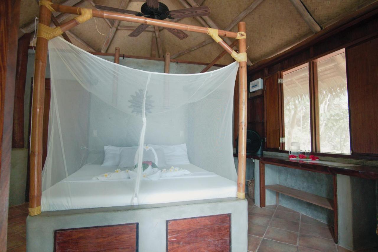 Sangat Island Dive Resort Coron Exterior photo