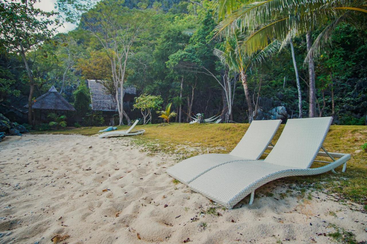 Sangat Island Dive Resort Coron Exterior photo