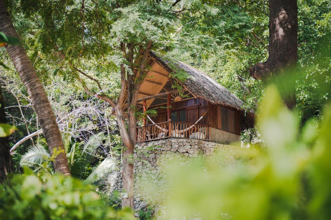 Sangat Island Dive Resort Coron Exterior photo