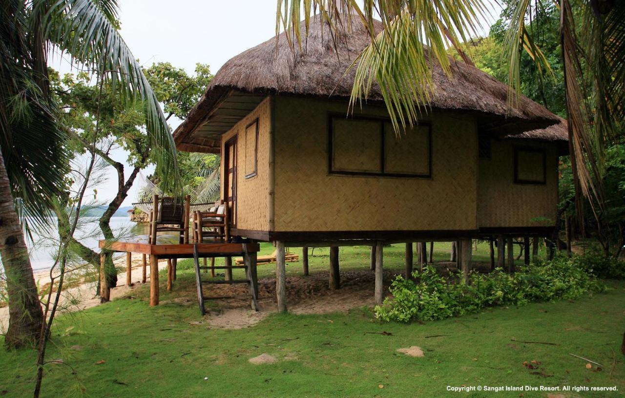 Sangat Island Dive Resort Coron Exterior photo