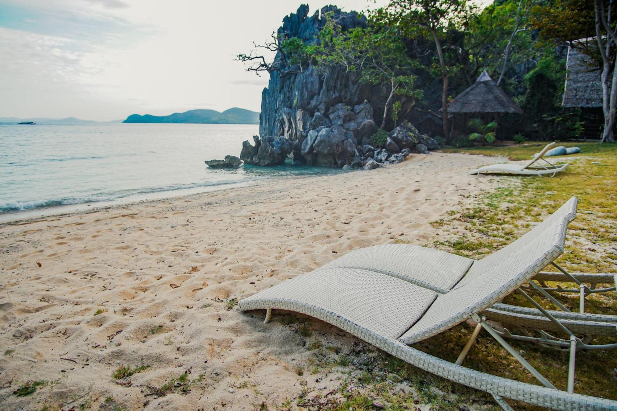 Sangat Island Dive Resort Coron Exterior photo