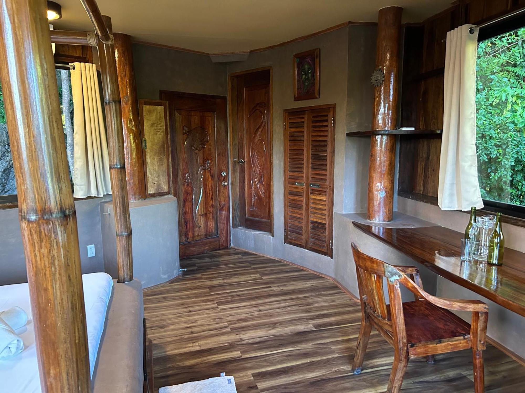 Sangat Island Dive Resort Coron Exterior photo