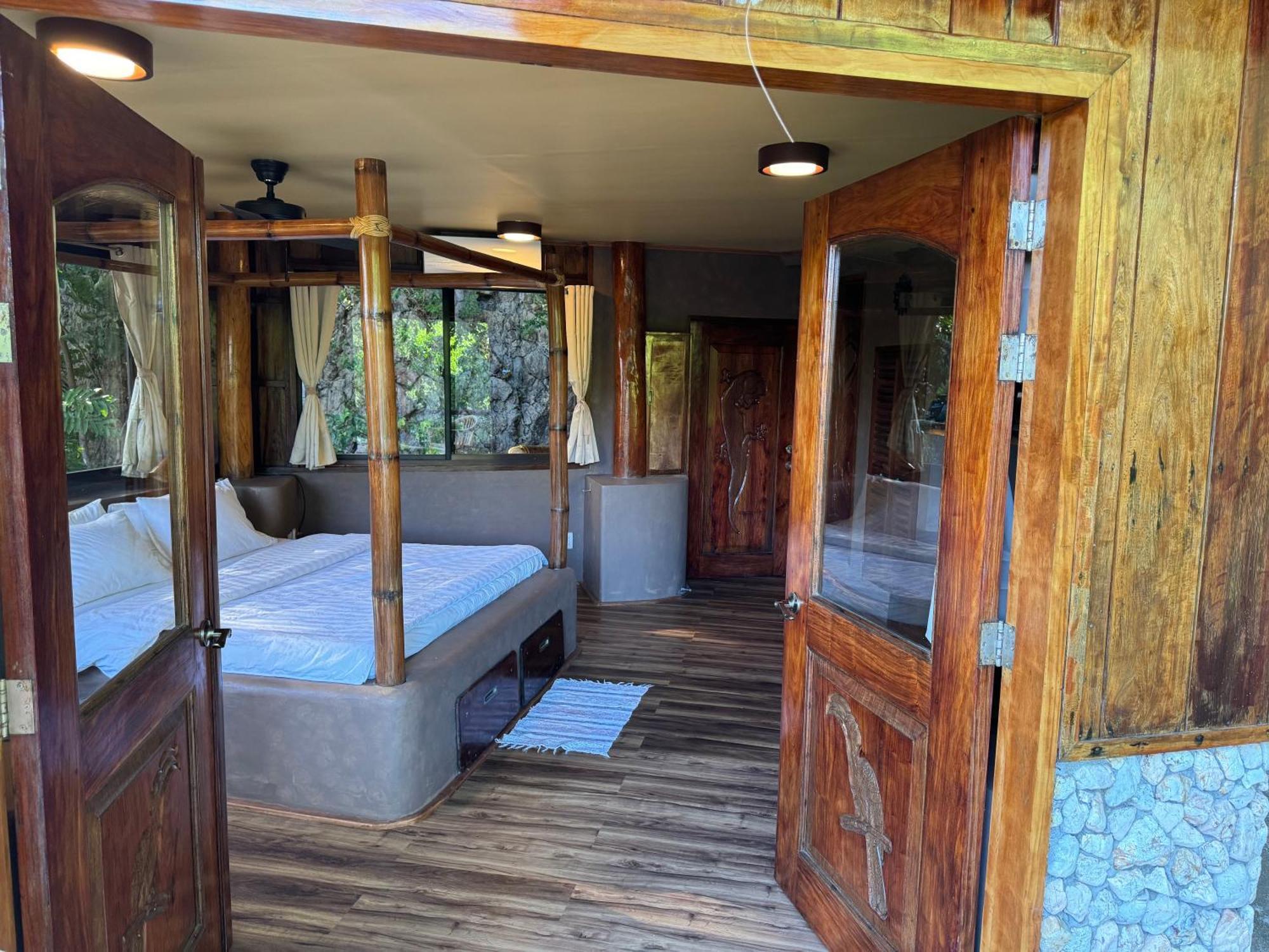 Sangat Island Dive Resort Coron Exterior photo