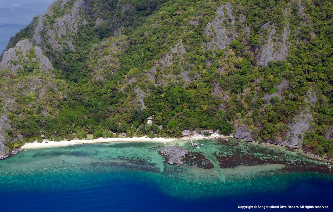 Sangat Island Dive Resort Coron Exterior photo