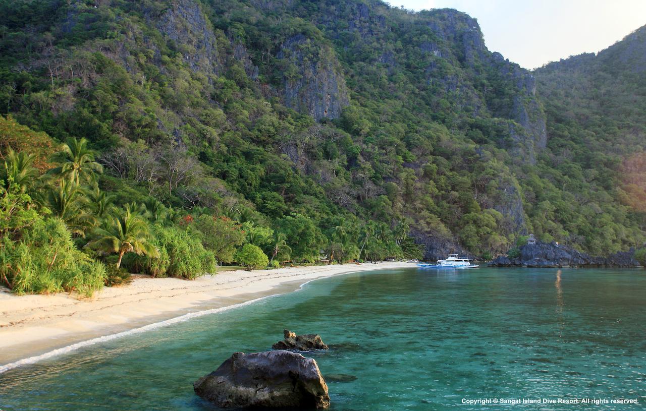 Sangat Island Dive Resort Coron Exterior photo